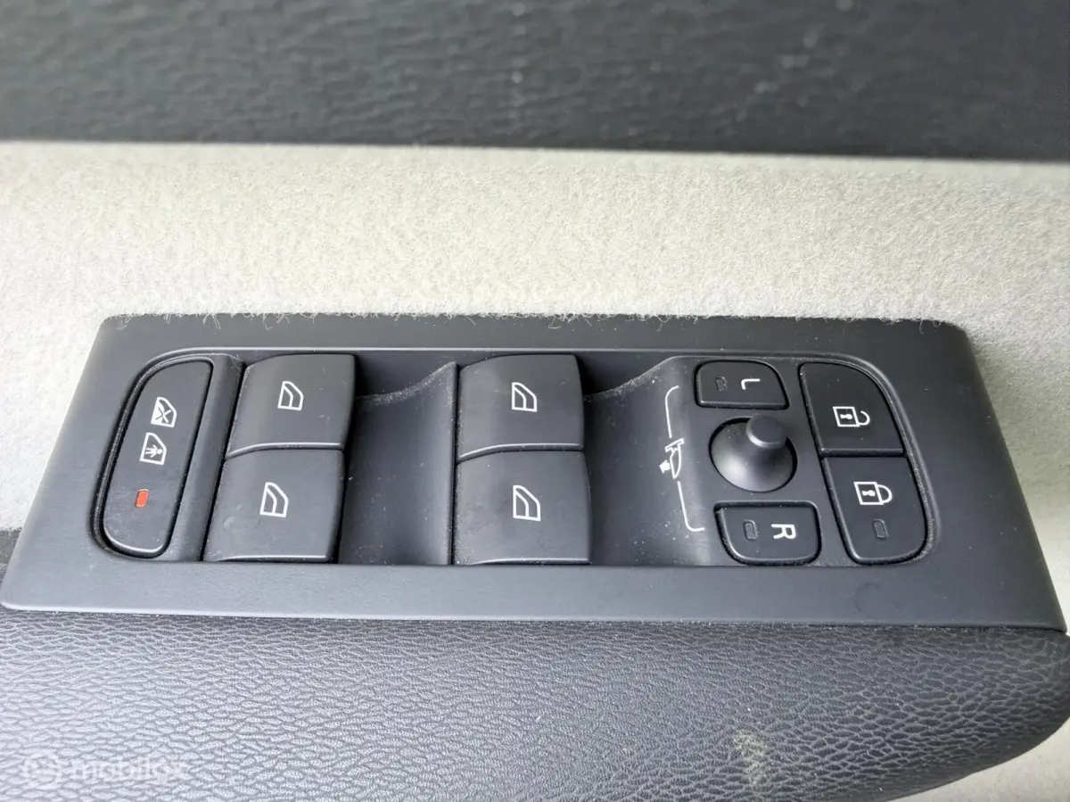 T4 Aut. Camera Trekhaak Nav Leder PLUG-IN HYBRID Leder en Trekhaak kantelbaar