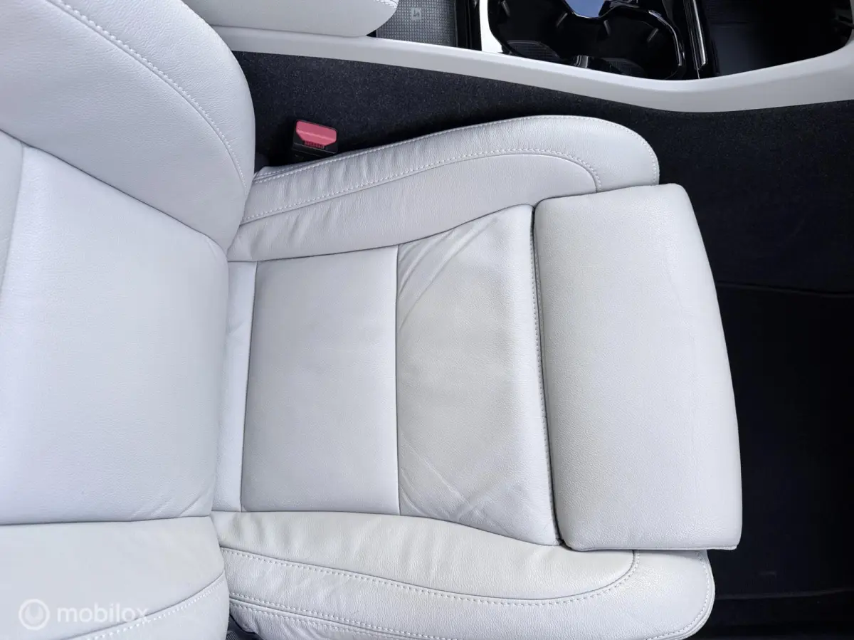 T4 Aut. Camera Trekhaak Nav Leder PLUG-IN HYBRID Leder en Trekhaak kantelbaar