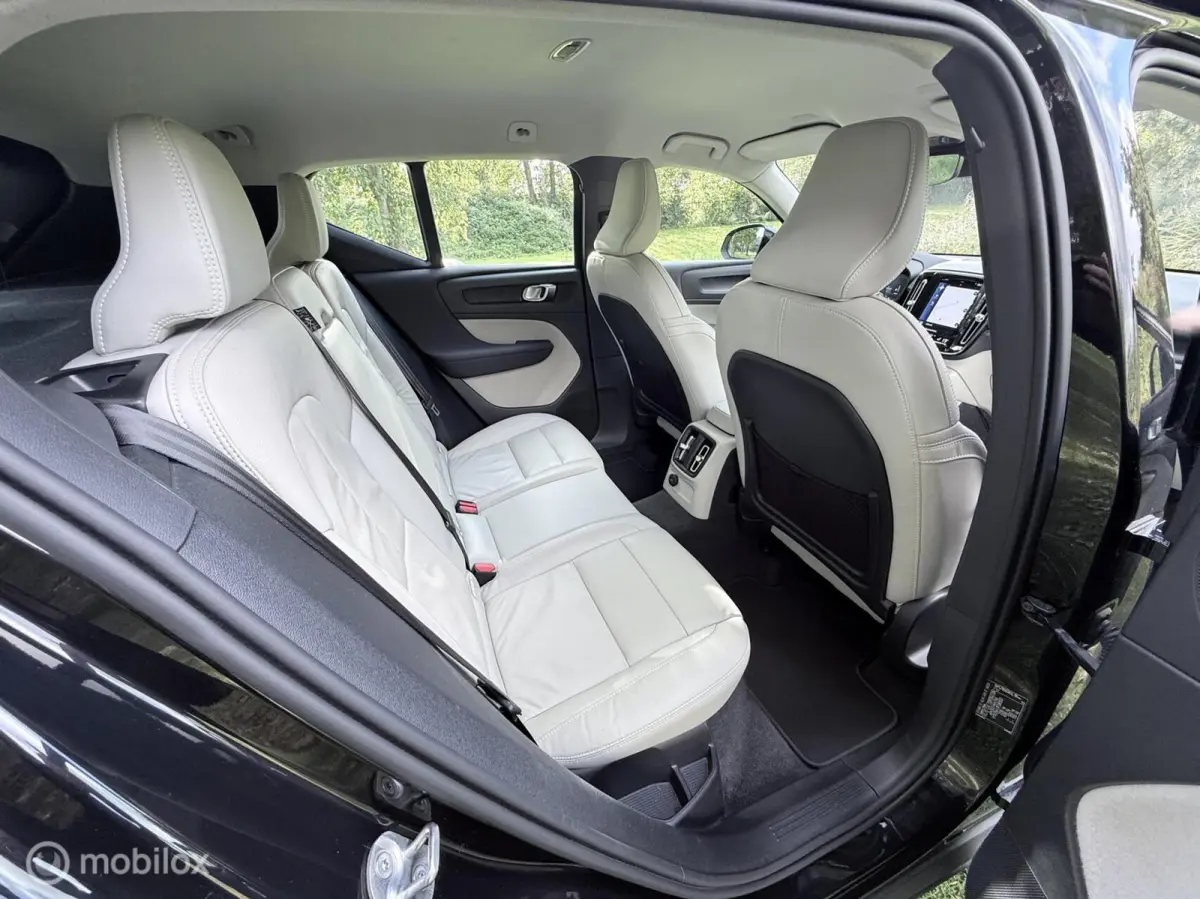 T4 Aut. Camera Trekhaak Nav Leder PLUG-IN HYBRID Leder en Trekhaak kantelbaar