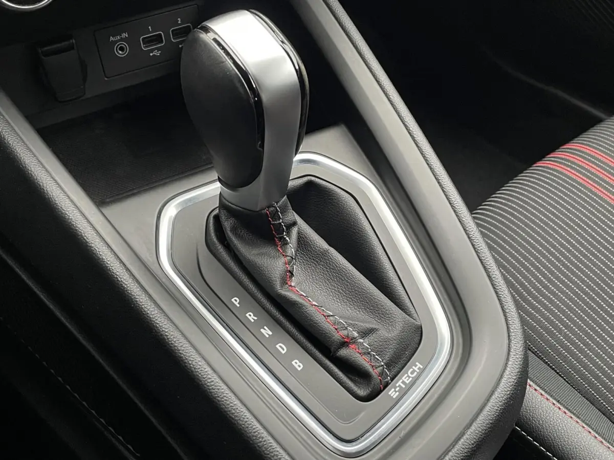 1.6 E-Tech Hybrid 140 R.S. Line Navi Carplay 360 Camera Stoelverwarming Dealer Onderhouden