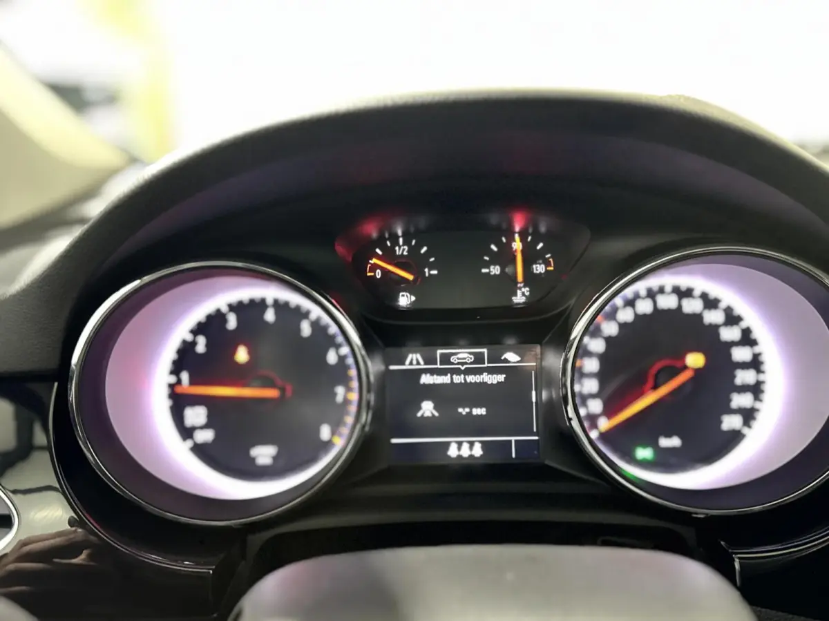Business Elegance|KEYLESS|CARPLAY|LANE ASSIST