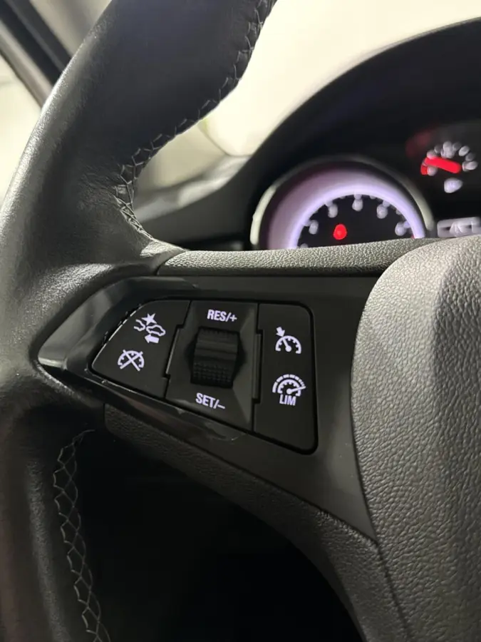 Business Elegance|KEYLESS|CARPLAY|LANE ASSIST