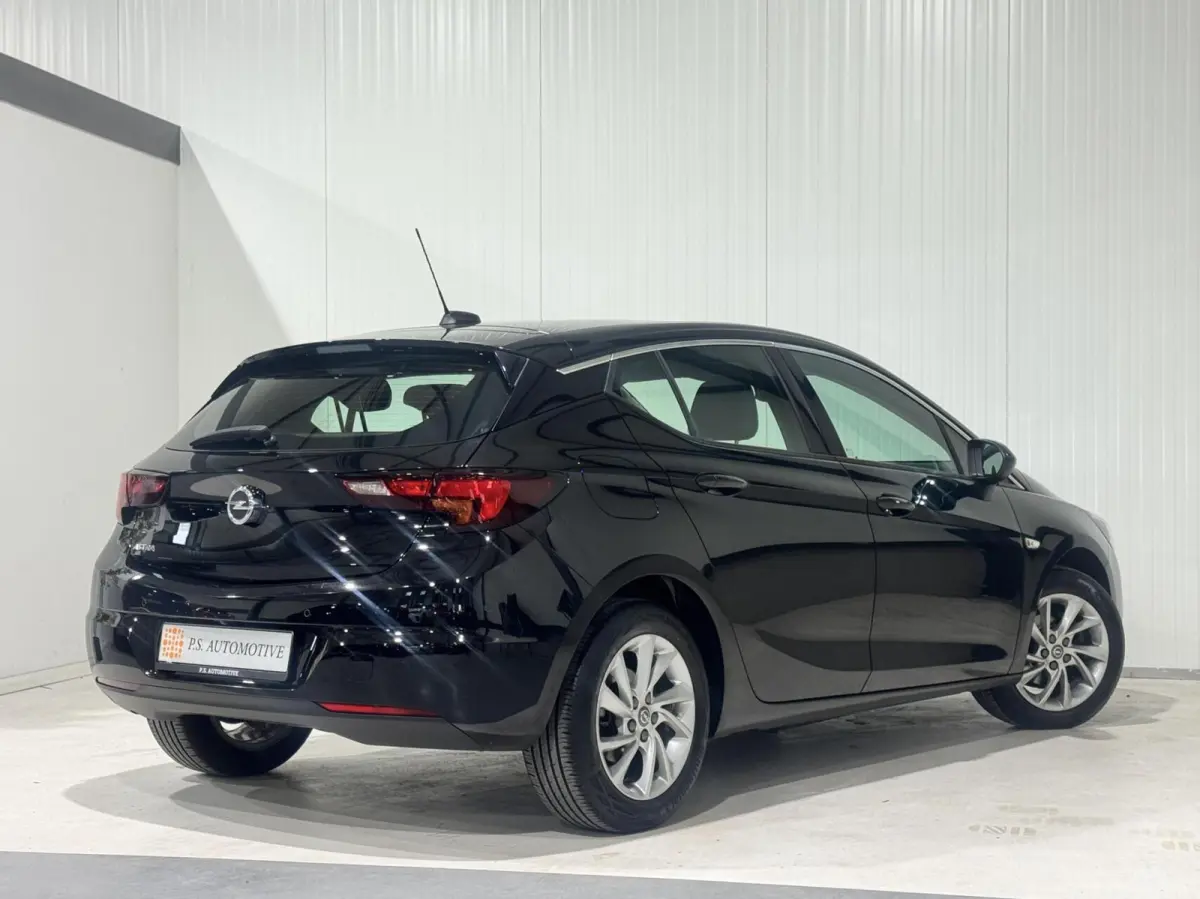 Business Elegance|KEYLESS|CARPLAY|LANE ASSIST