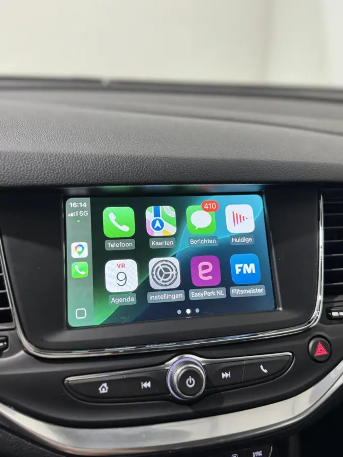 Business Elegance|KEYLESS|CARPLAY|LANE ASSIST