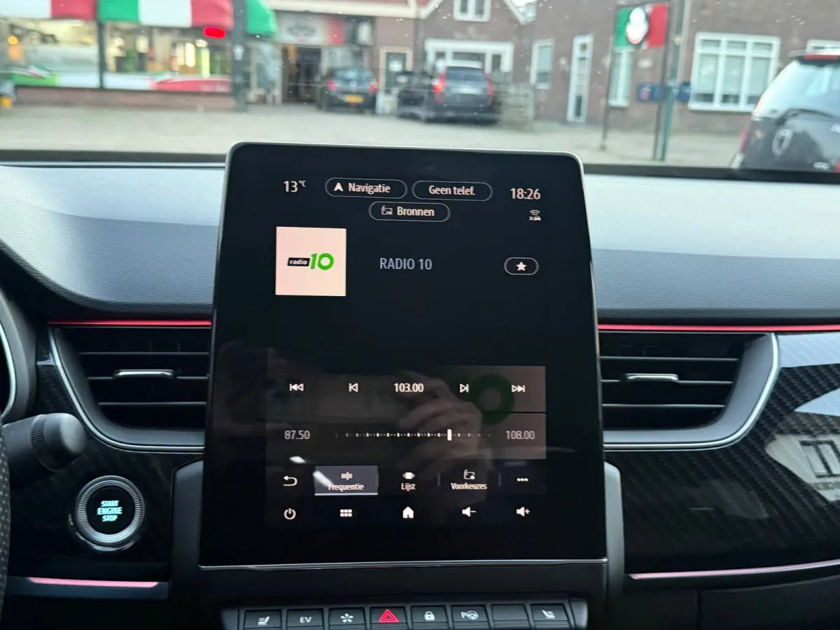 1.6 E-Tech Hybrid 145 R.S. Line, Panoramadak,Stoelverwarming,Stuurverwarming,Apple Carplay/Android