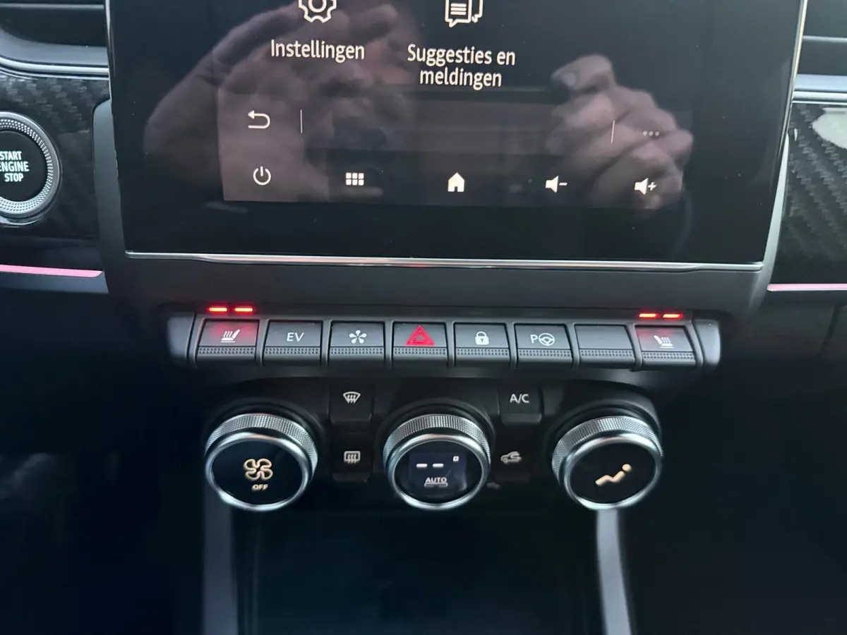 1.6 E-Tech Hybrid 145 R.S. Line, Panoramadak,Stoelverwarming,Stuurverwarming,Apple Carplay/Android