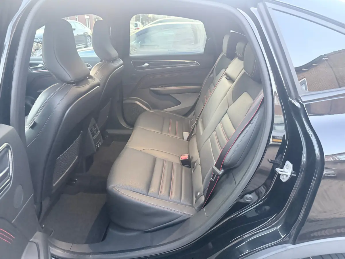 1.6 E-Tech Hybrid 145 R.S. Line, Panoramadak,Stoelverwarming,Stuurverwarming,Apple Carplay/Android
