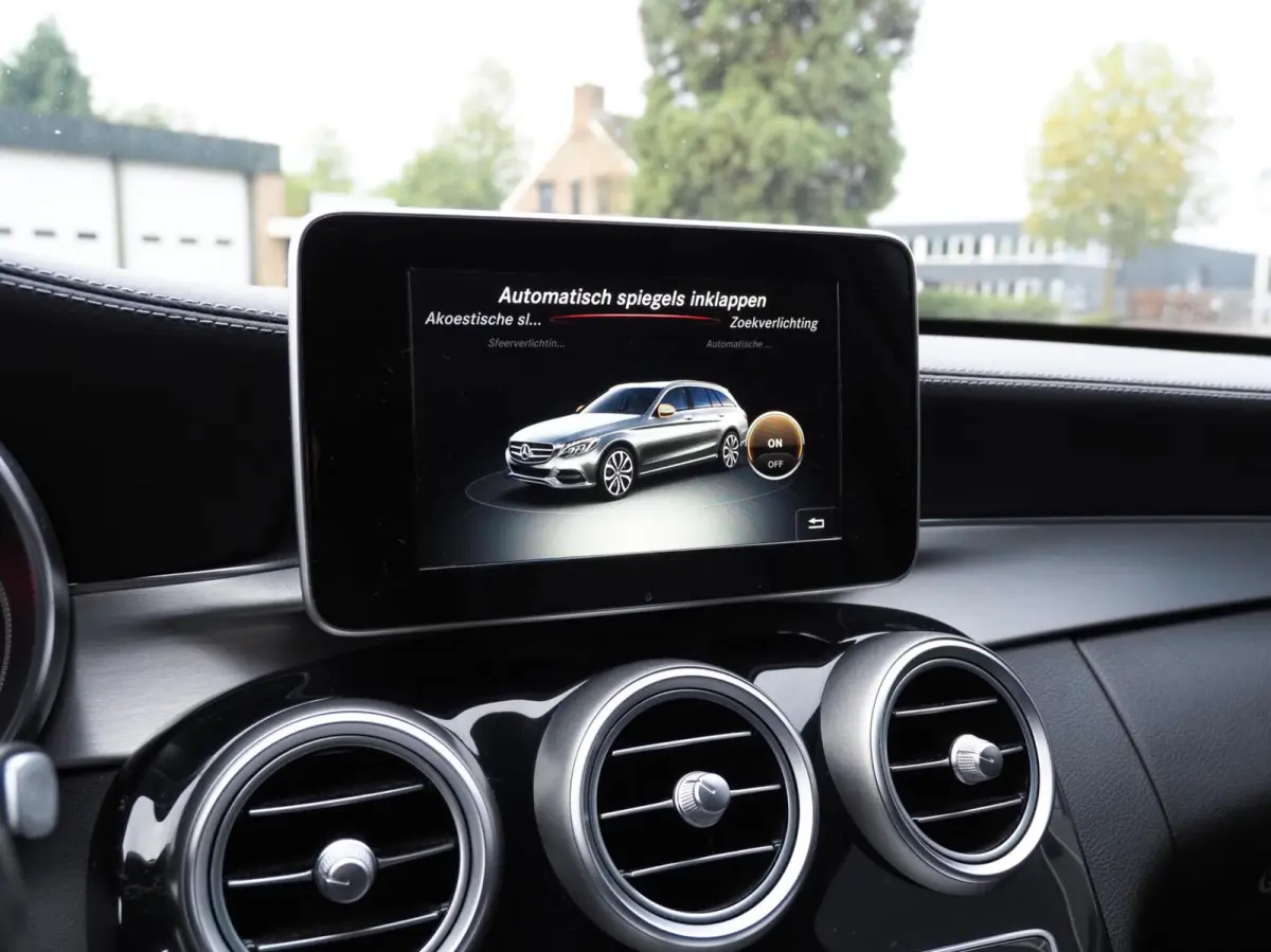200 | AMG Line | Burmester | Led | Ambient | Cruise | Bluetooth | Camera | Automaat