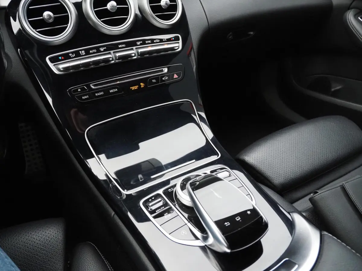 200 | AMG Line | Burmester | Led | Ambient | Cruise | Bluetooth | Camera | Automaat