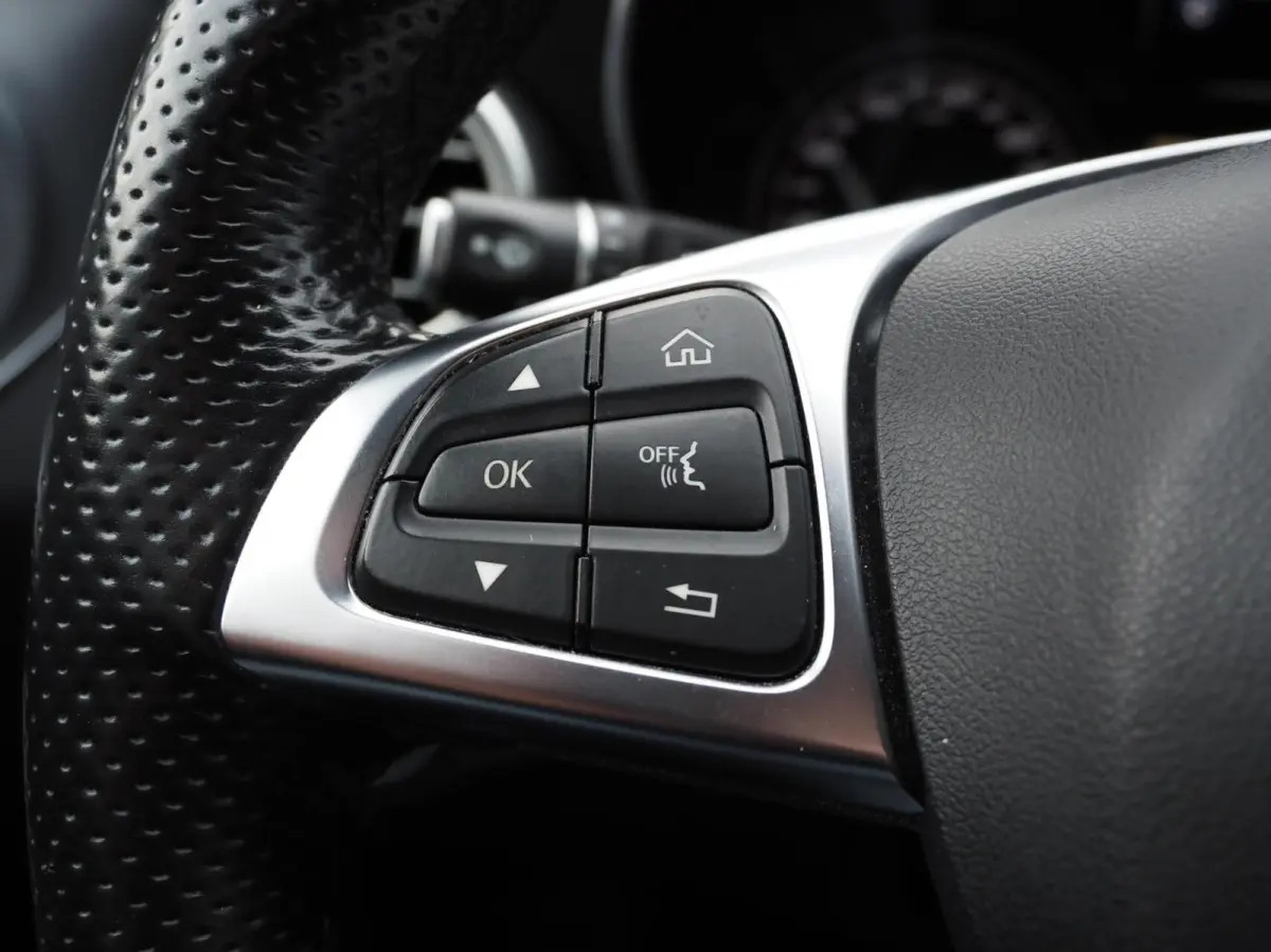 200 | AMG Line | Burmester | Led | Ambient | Cruise | Bluetooth | Camera | Automaat