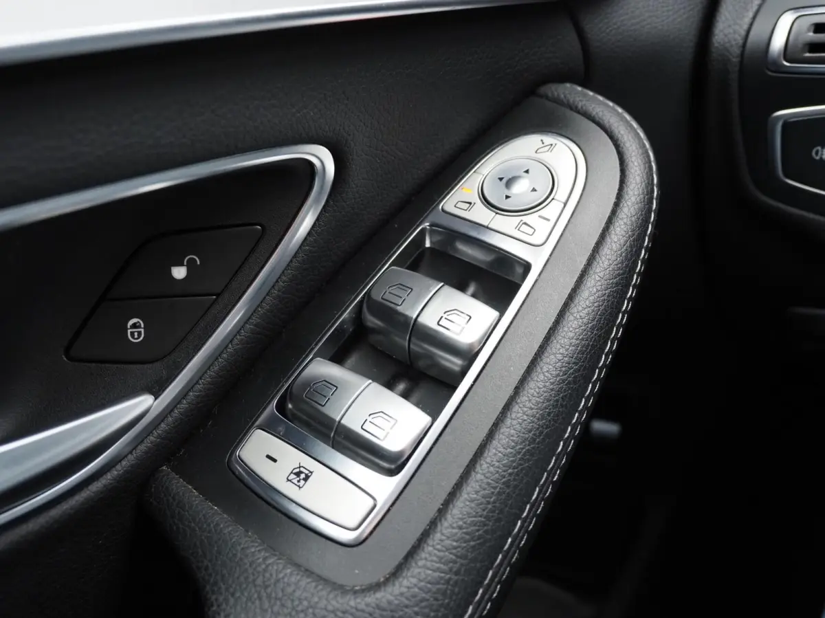 200 | AMG Line | Burmester | Led | Ambient | Cruise | Bluetooth | Camera | Automaat