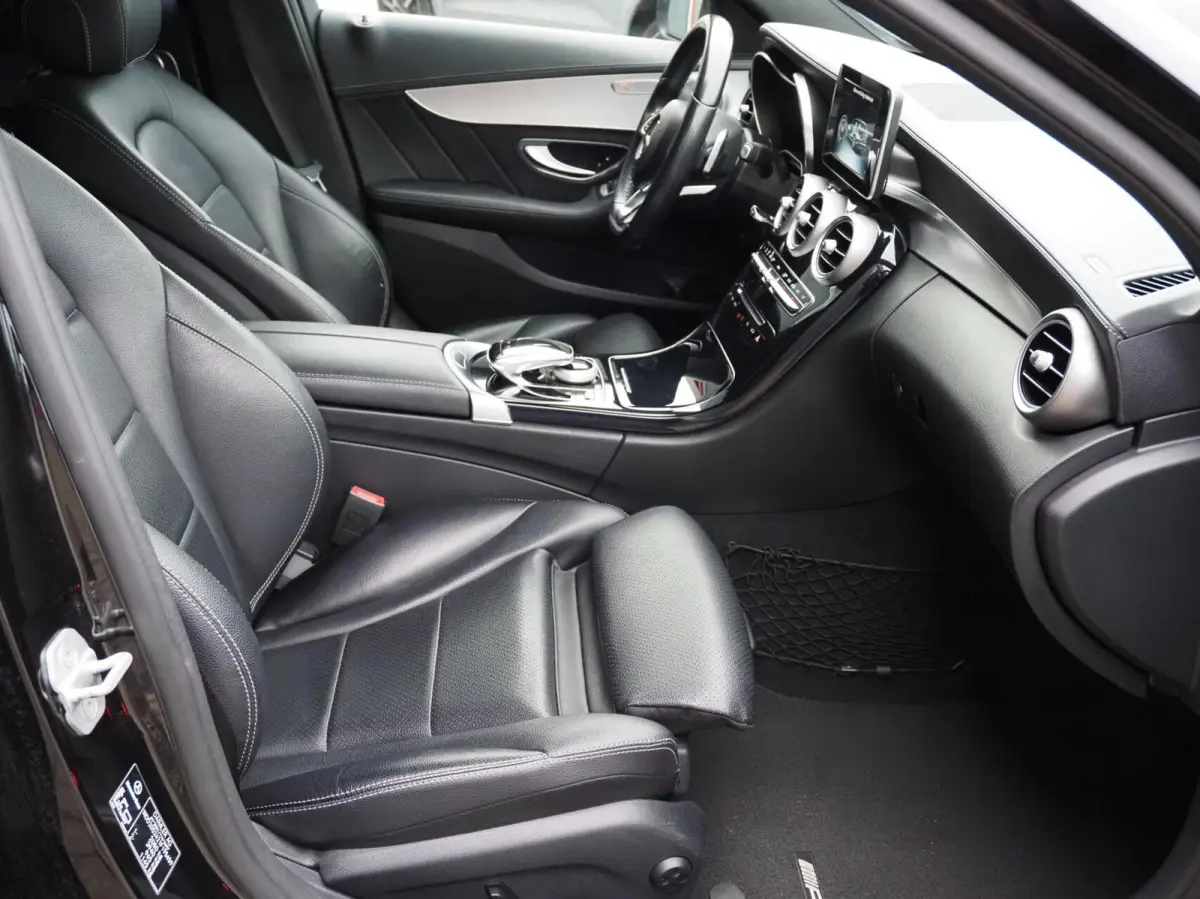 200 | AMG Line | Burmester | Led | Ambient | Cruise | Bluetooth | Camera | Automaat