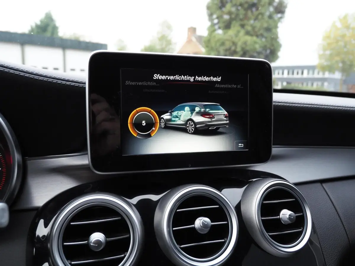 200 | AMG Line | Burmester | Led | Ambient | Cruise | Bluetooth | Camera | Automaat
