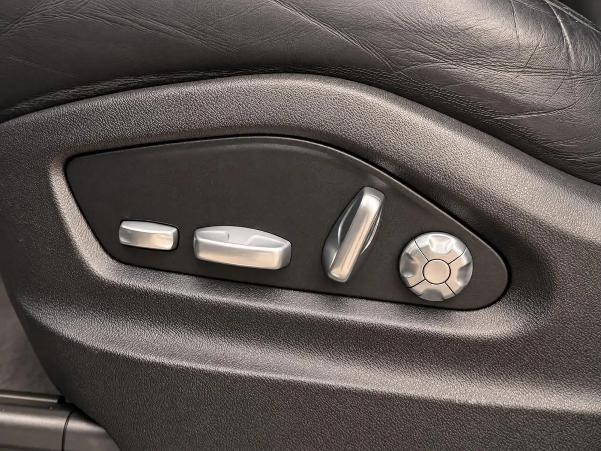 3.0 E-Hybrid 462PK | Matrix | Bose | Memory | ACC | Carbon | 21" LMV | Trekhaak