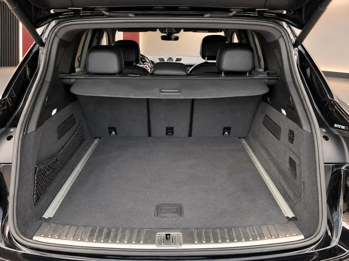 3.0 E-Hybrid 462PK | Matrix | Bose | Memory | ACC | Carbon | 21" LMV | Trekhaak