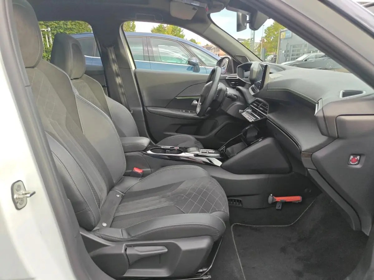 EV GT Pack 50 kWh | Fase 3 laden | SOH 93,38% | Panorama/schuifdak | Stoelverwarming | Navigatie | Camera | NL auto |