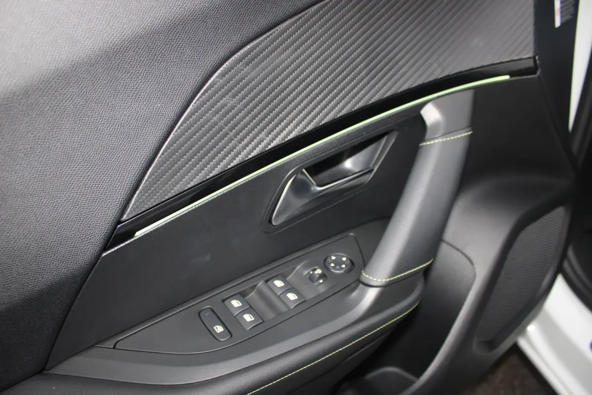 EV GT Pack 50 kWh | Fase 3 laden | SOH 93,38% | Panorama/schuifdak | Stoelverwarming | Navigatie | Camera | NL auto |