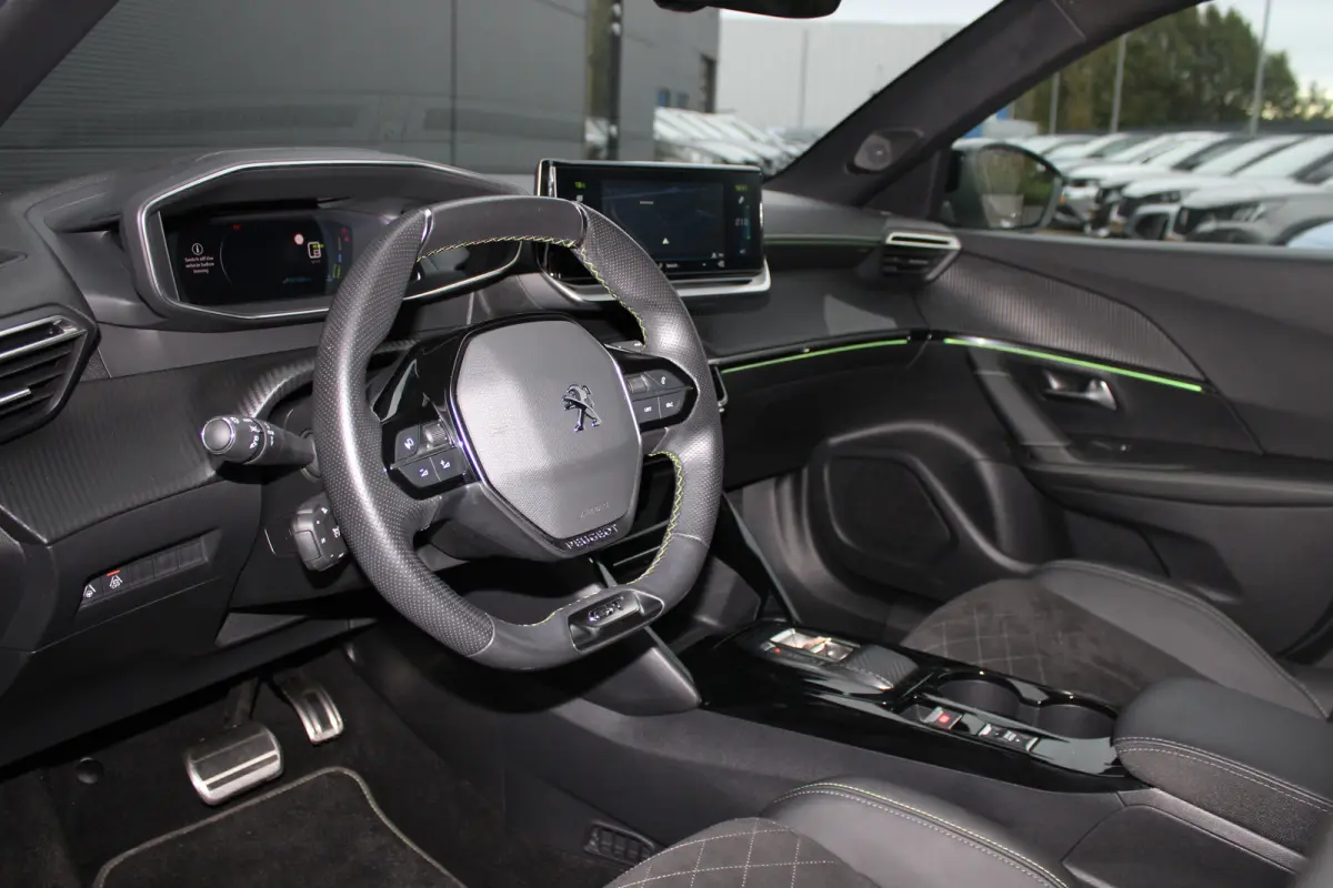 EV GT Pack 50 kWh | Fase 3 laden | SOH 93,38% | Panorama/schuifdak | Stoelverwarming | Navigatie | Camera | NL auto |