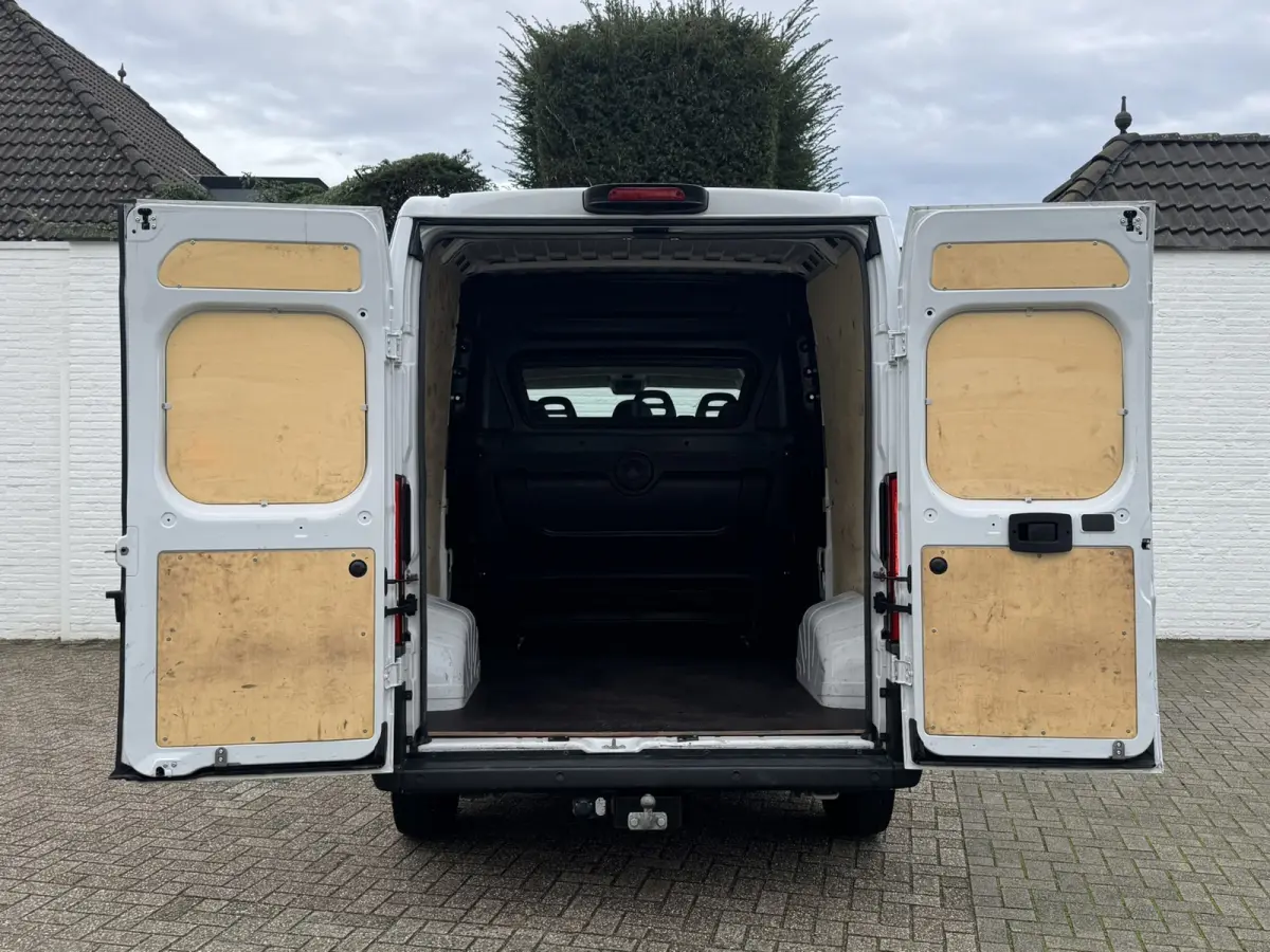 2.2 BlueHDi 140 L2H2 3.5t 6 pers Camera Carplay Trekhaak 3000kg Cruise Navigatie