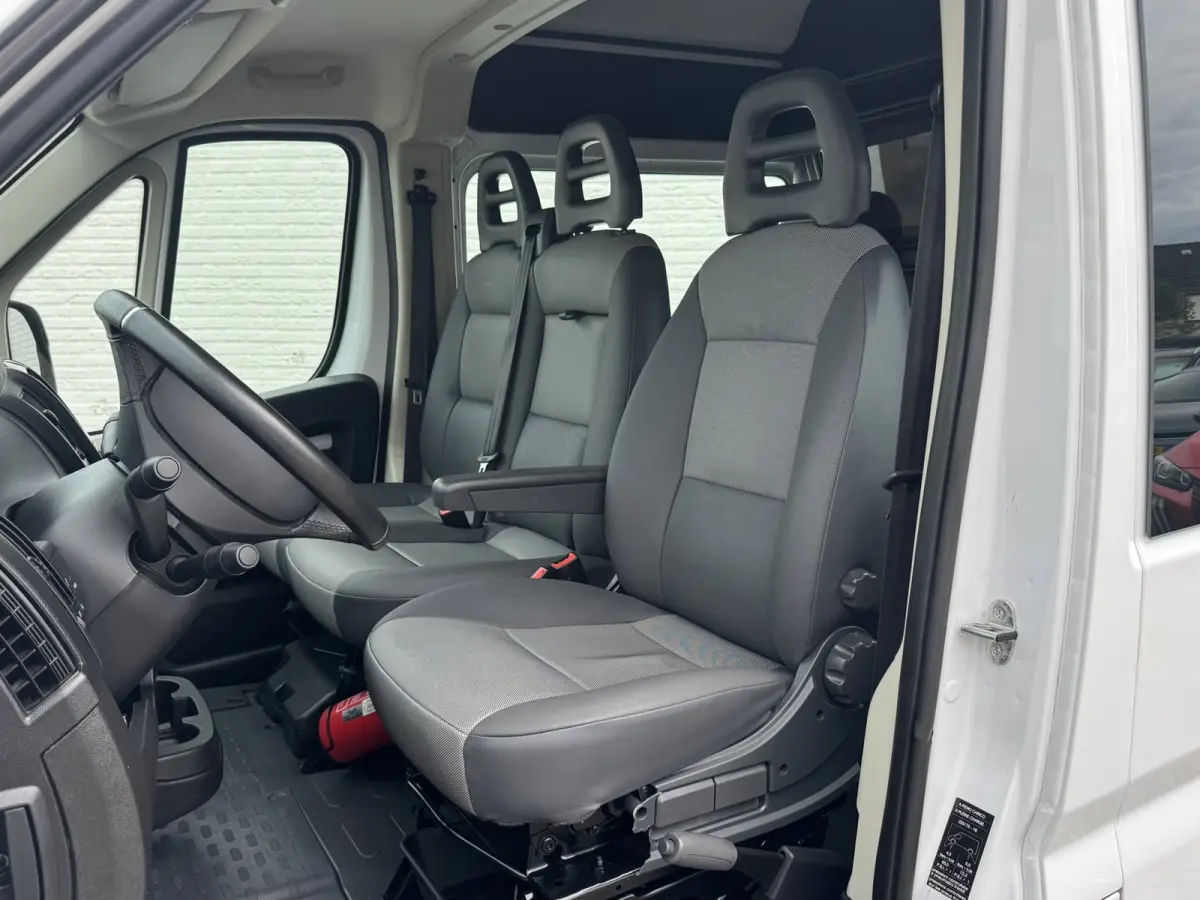 2.2 BlueHDi 140 L2H2 3.5t 6 pers Camera Carplay Trekhaak 3000kg Cruise Navigatie