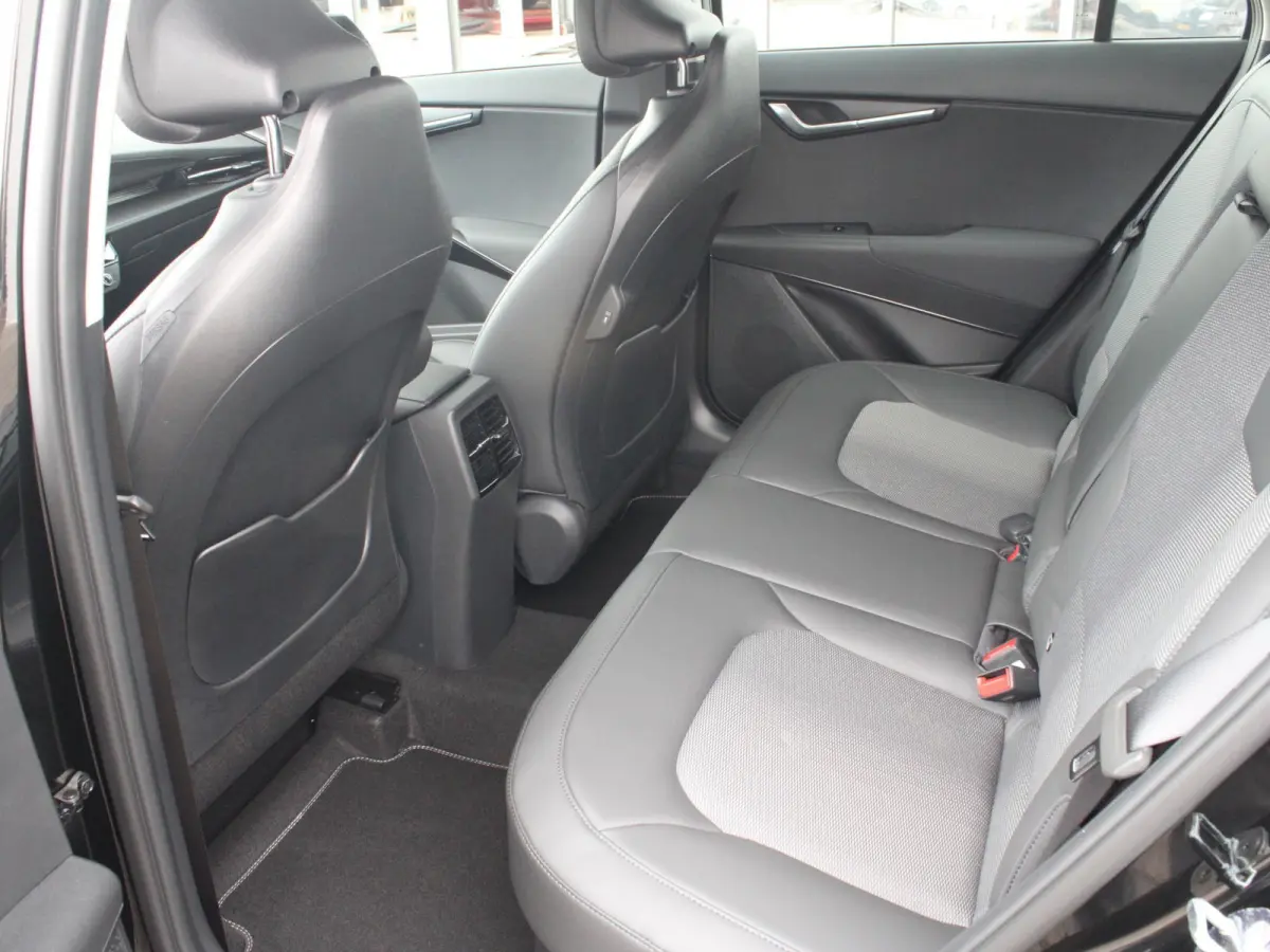 1.6 GDi Hybrid DynamicLine | Op voorraad | Keyless | Adapt. Cruise | LED | Navi | Carplay | Camera