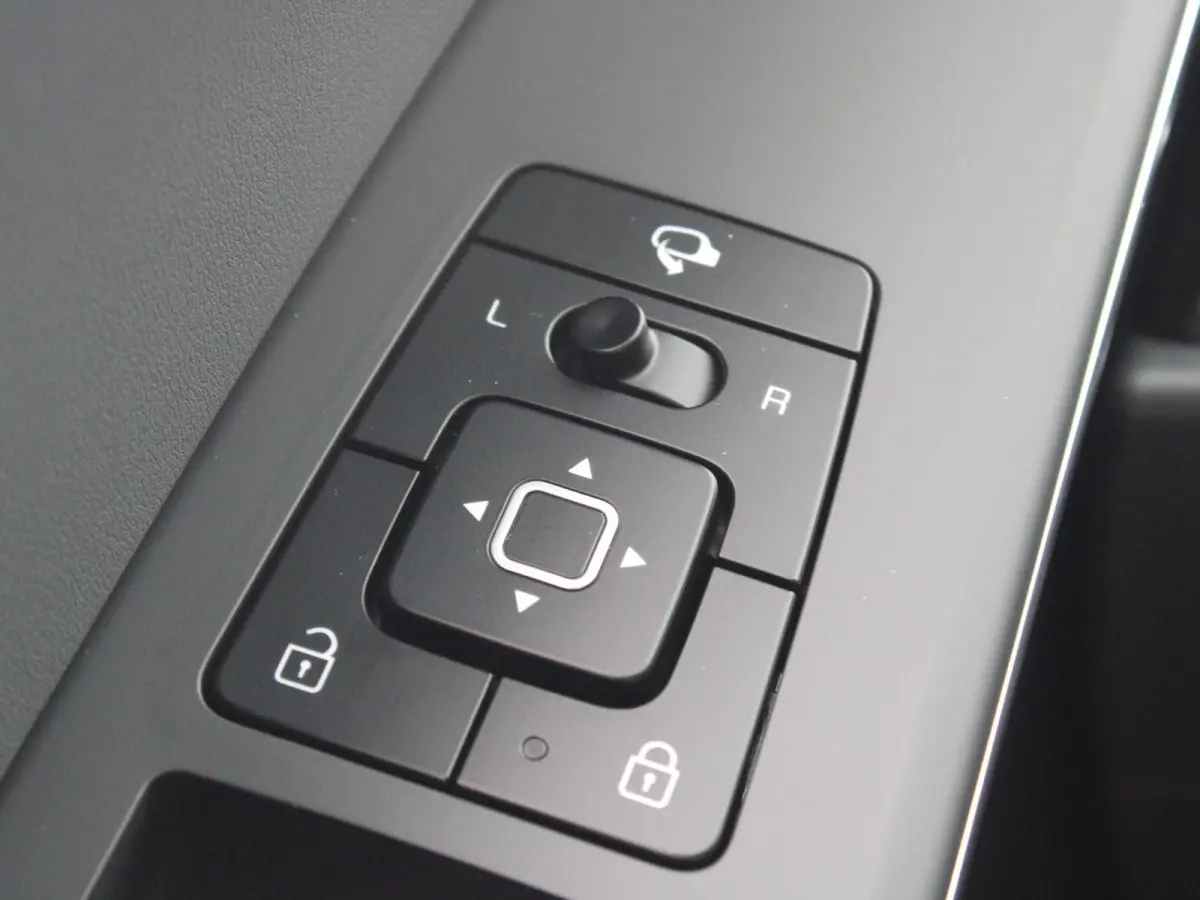 1.6 GDi Hybrid DynamicLine | Op voorraad | Keyless | Adapt. Cruise | LED | Navi | Carplay | Camera