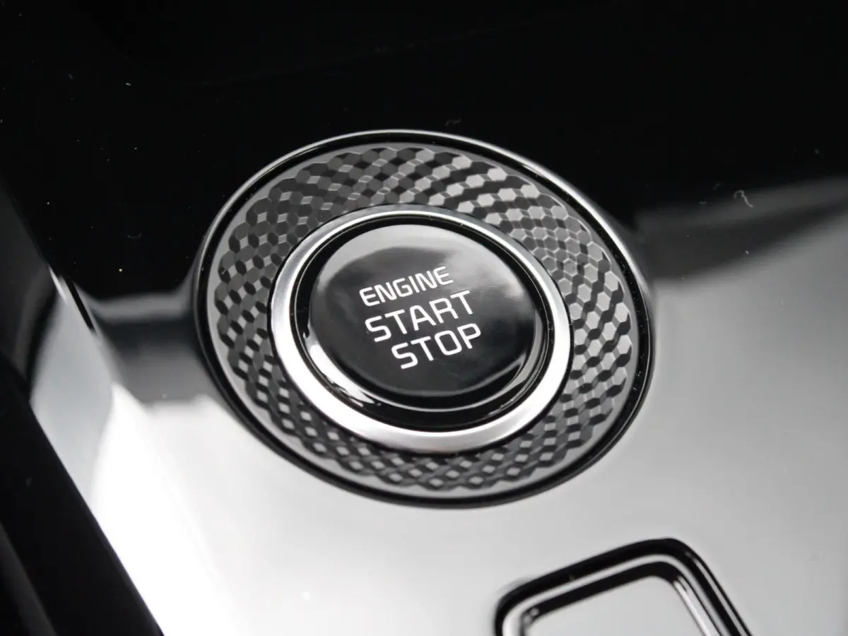 1.6 GDi Hybrid DynamicLine | Op voorraad | Keyless | Adapt. Cruise | LED | Navi | Carplay | Camera