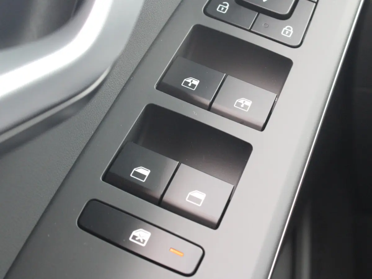 1.6 GDi Hybrid DynamicLine | Op voorraad | Keyless | Adapt. Cruise | LED | Navi | Carplay | Camera