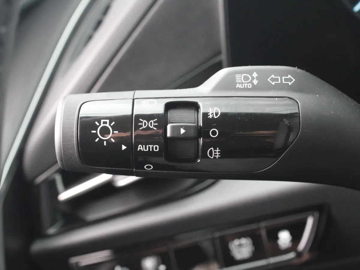 1.6 GDi Hybrid DynamicLine | Op voorraad | Keyless | Adapt. Cruise | LED | Navi | Carplay | Camera