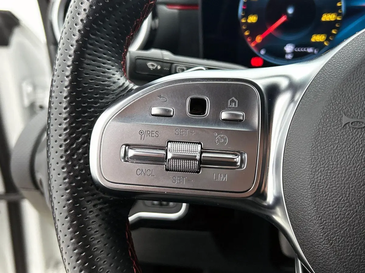 250 e AMG Line WIDE-SCREEN | CAMERA | STOELVERWARMING