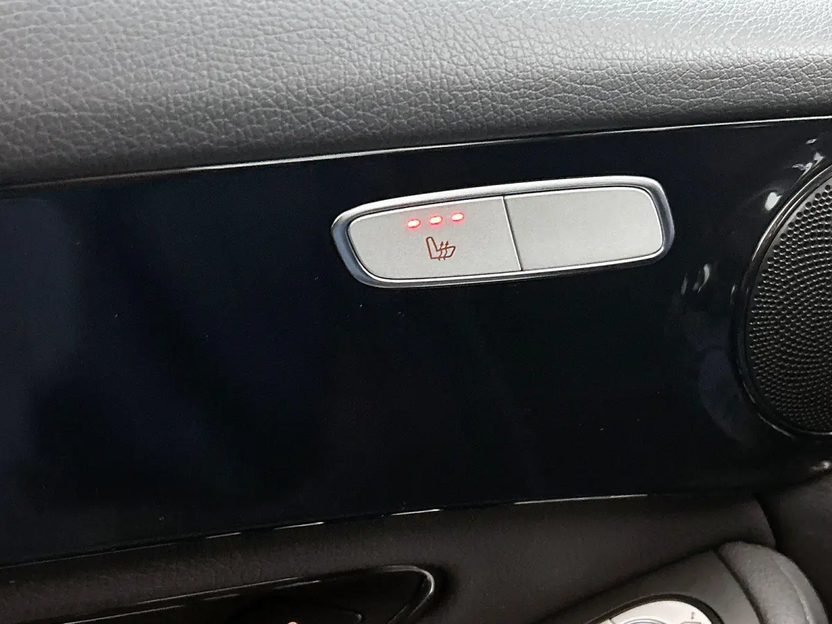 4MATIC Business Solution Luxury CAMERA | TREKHAAK | NAVI & CARPLAY