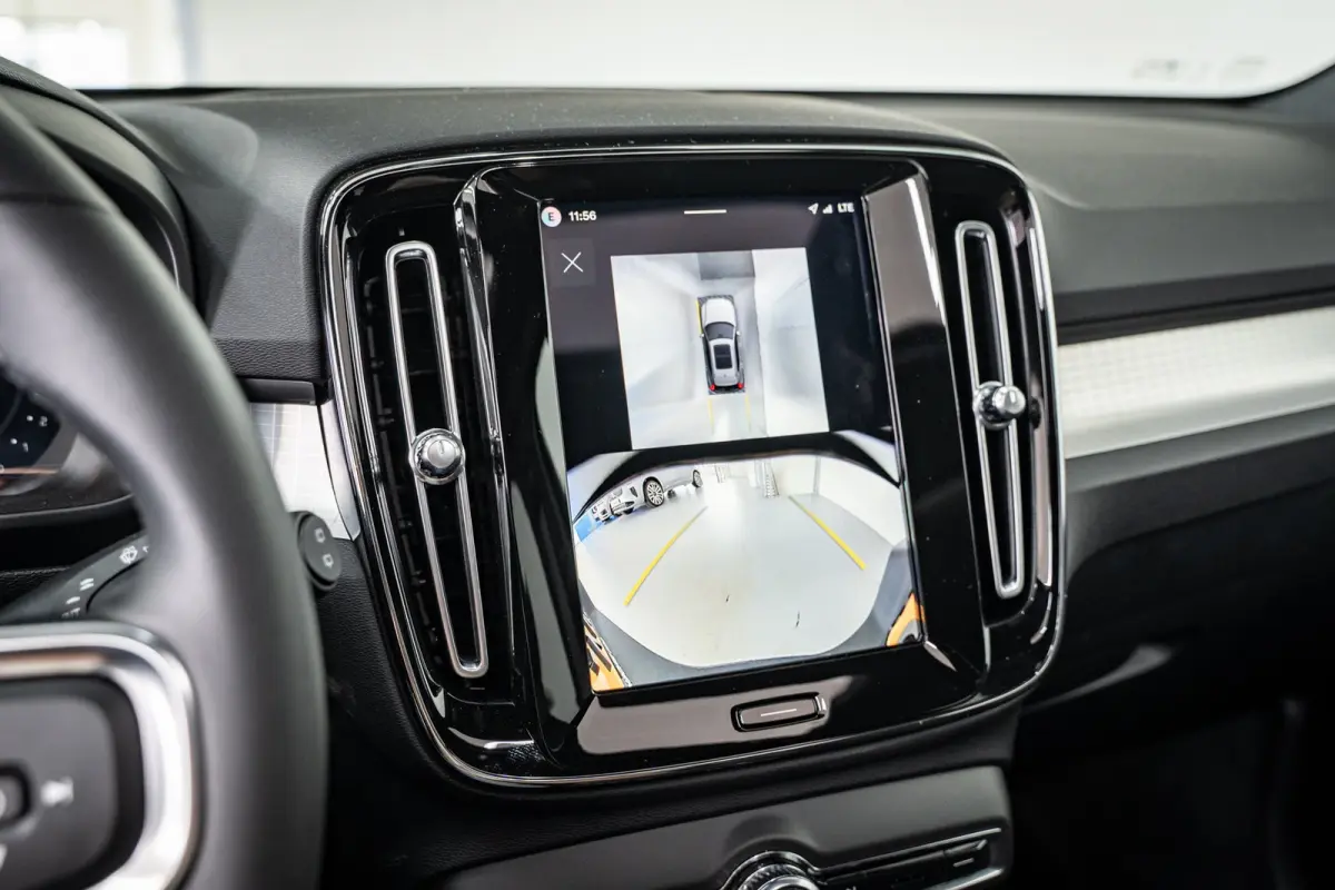 B4 197PK Plus Dark | 360 | Pixel Led | Trekhaak | Panoramadak | Getint Glas