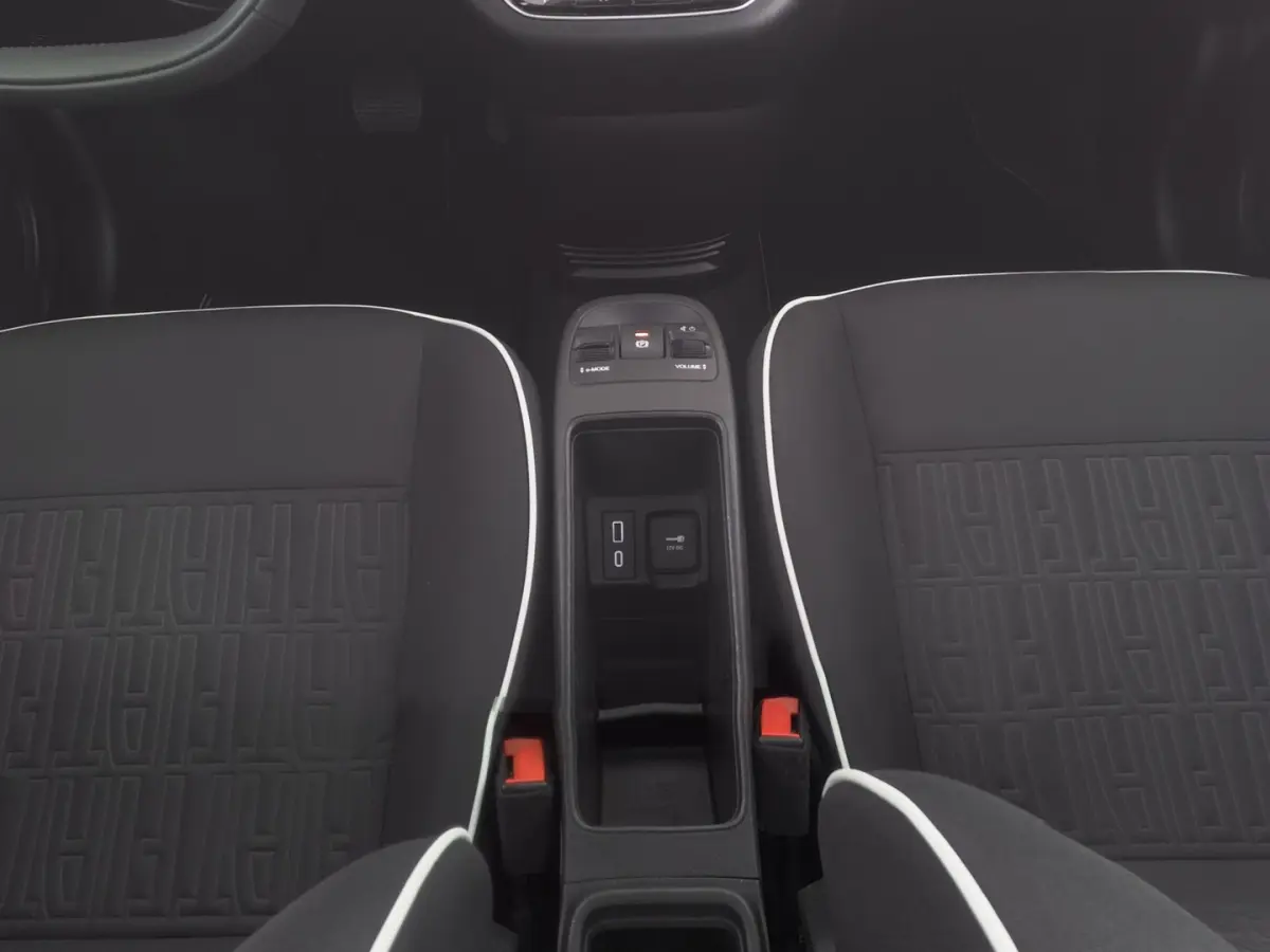 Urban 24 kWh | ACID YELLOW | CARPLAY | AIRCO | SOH: 92,9% | !