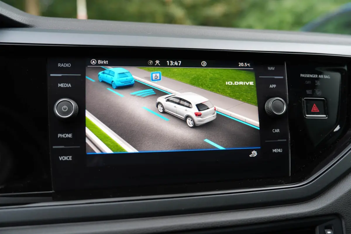 1.0 TSI R-Line | Panorama | ACC | Carplay | Camera | IQ Light