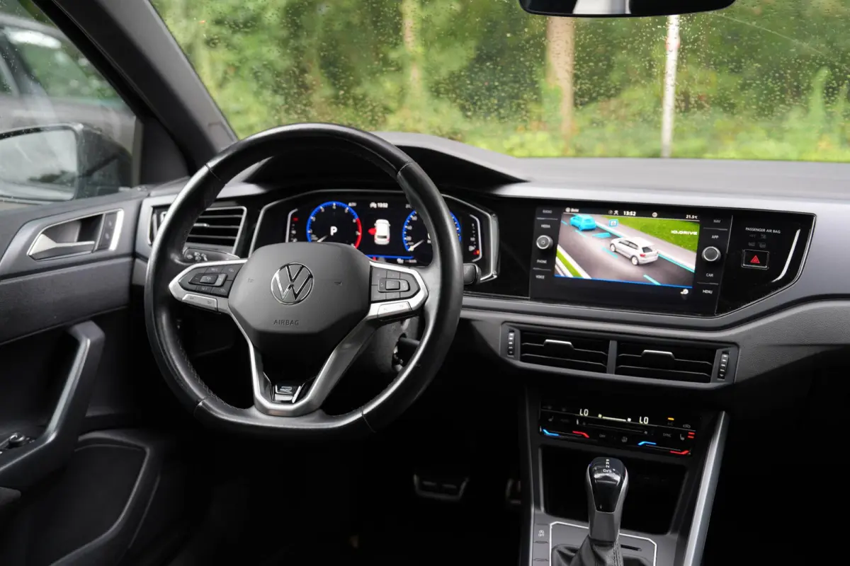 1.0 TSI R-Line | Panorama | ACC | Carplay | Camera | IQ Light