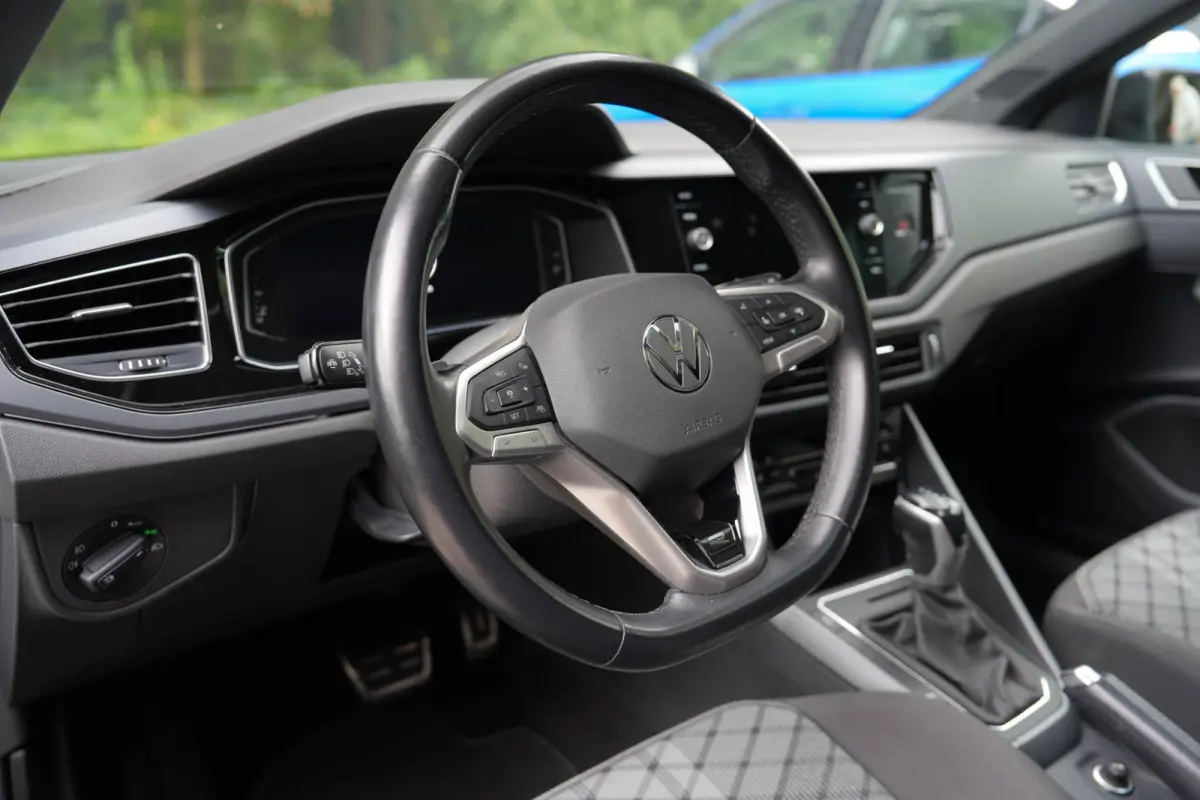 1.0 TSI R-Line | Panorama | ACC | Carplay | Camera | IQ Light