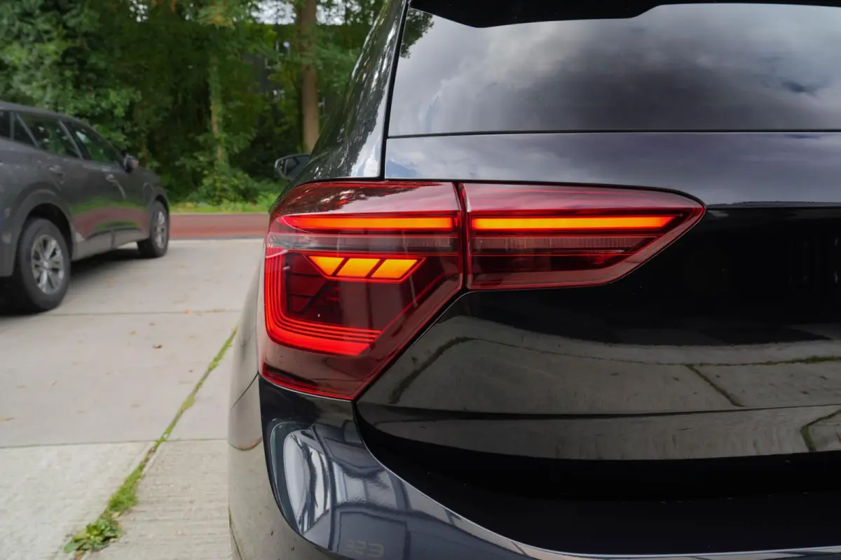 1.0 TSI R-Line | Panorama | ACC | Carplay | Camera | IQ Light
