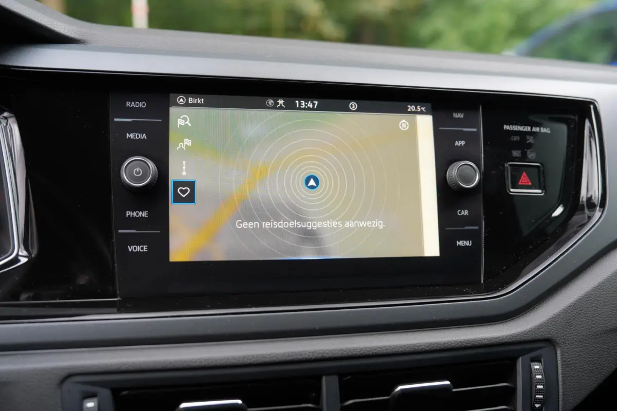 1.0 TSI R-Line | Panorama | ACC | Carplay | Camera | IQ Light