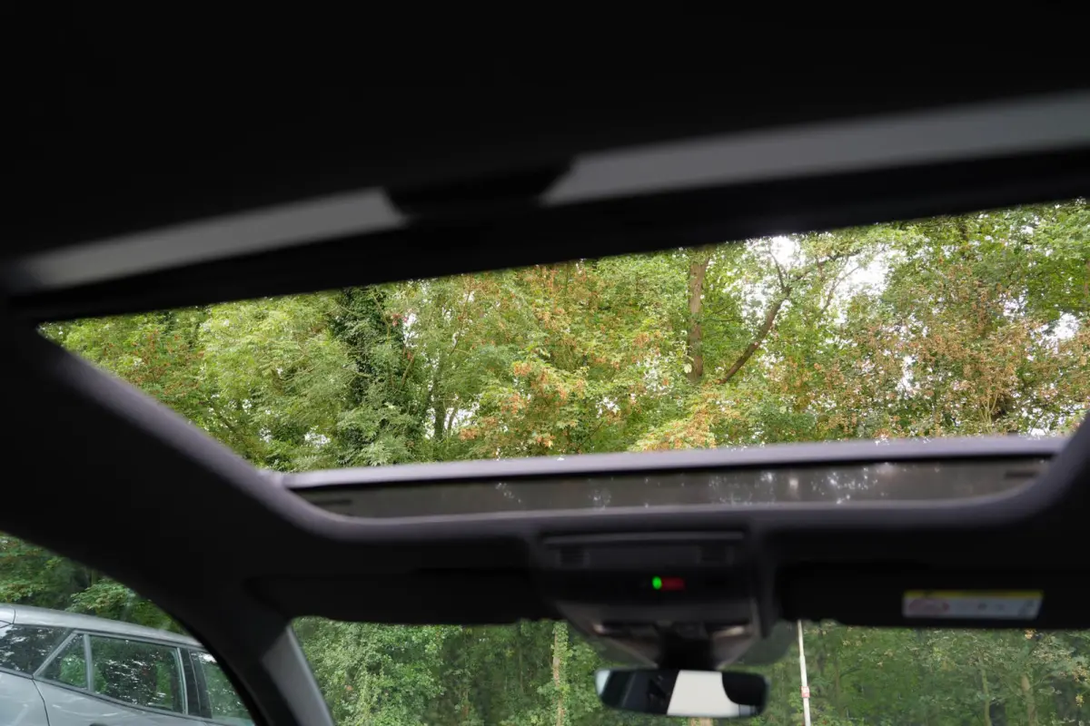 1.0 TSI R-Line | Panorama | ACC | Carplay | Camera | IQ Light