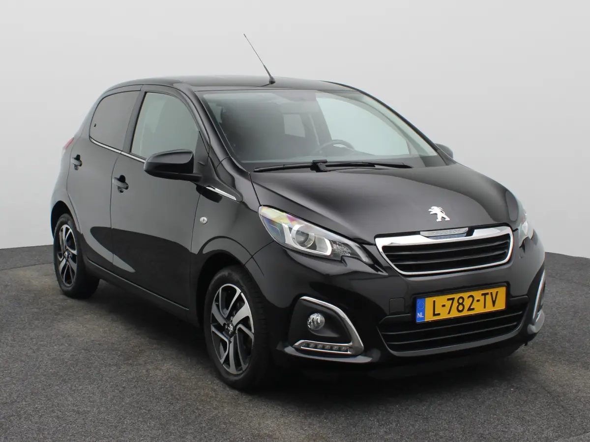 1.0 e-VTi Allure Carplay | Camera | Climate Control | Keyless | Bluetooth Telefoonverbinding | 15" Lichtmetalen Velgen | Origineel NL!