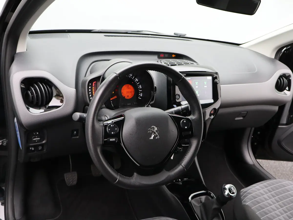 1.0 e-VTi Allure Carplay | Camera | Climate Control | Keyless | Bluetooth Telefoonverbinding | 15" Lichtmetalen Velgen | Origineel NL!