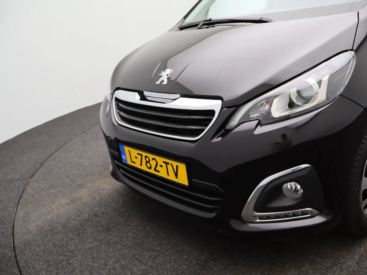 1.0 e-VTi Allure Carplay | Camera | Climate Control | Keyless | Bluetooth Telefoonverbinding | 15" Lichtmetalen Velgen | Origineel NL!