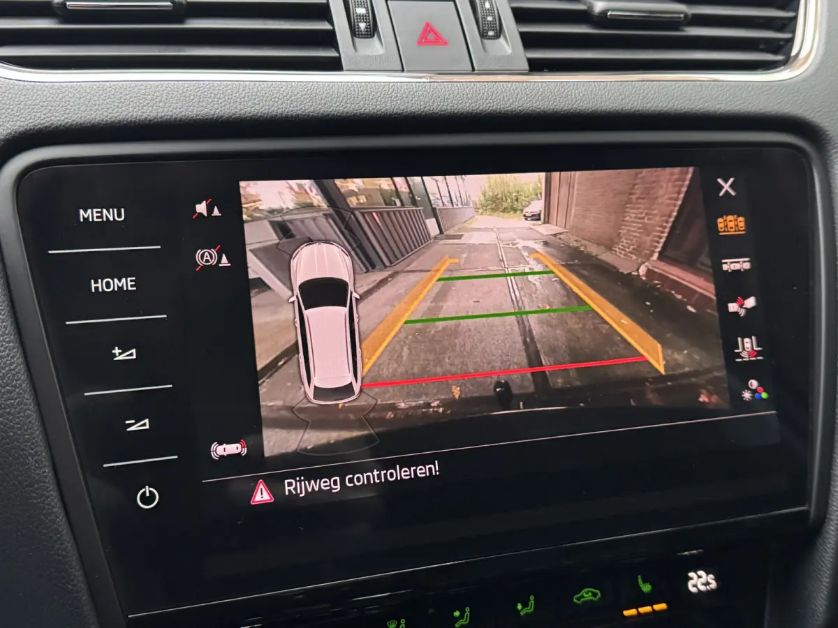 1.5 TSI 150PK DSG GREENTECH BUSINESS PLUS EDITION TREKHAAK/CAMERA/CARPLAY/LEDER