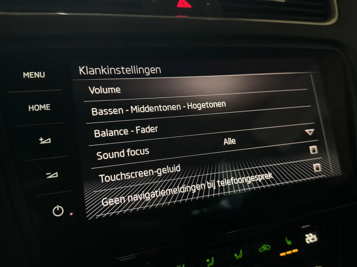1.5 TSI 150PK DSG GREENTECH BUSINESS PLUS EDITION TREKHAAK/CAMERA/CARPLAY/LEDER