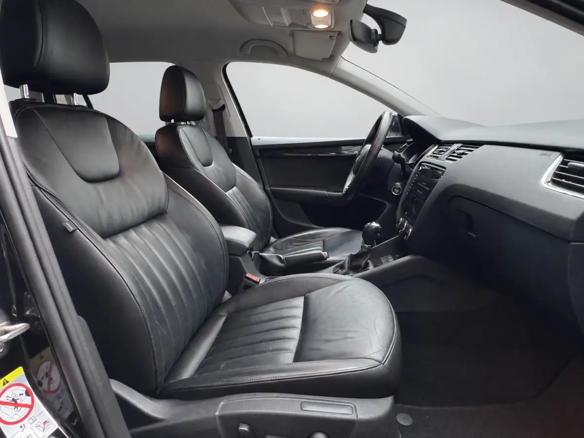 1.5 TSI 150PK DSG GREENTECH BUSINESS PLUS EDITION TREKHAAK/CAMERA/CARPLAY/LEDER