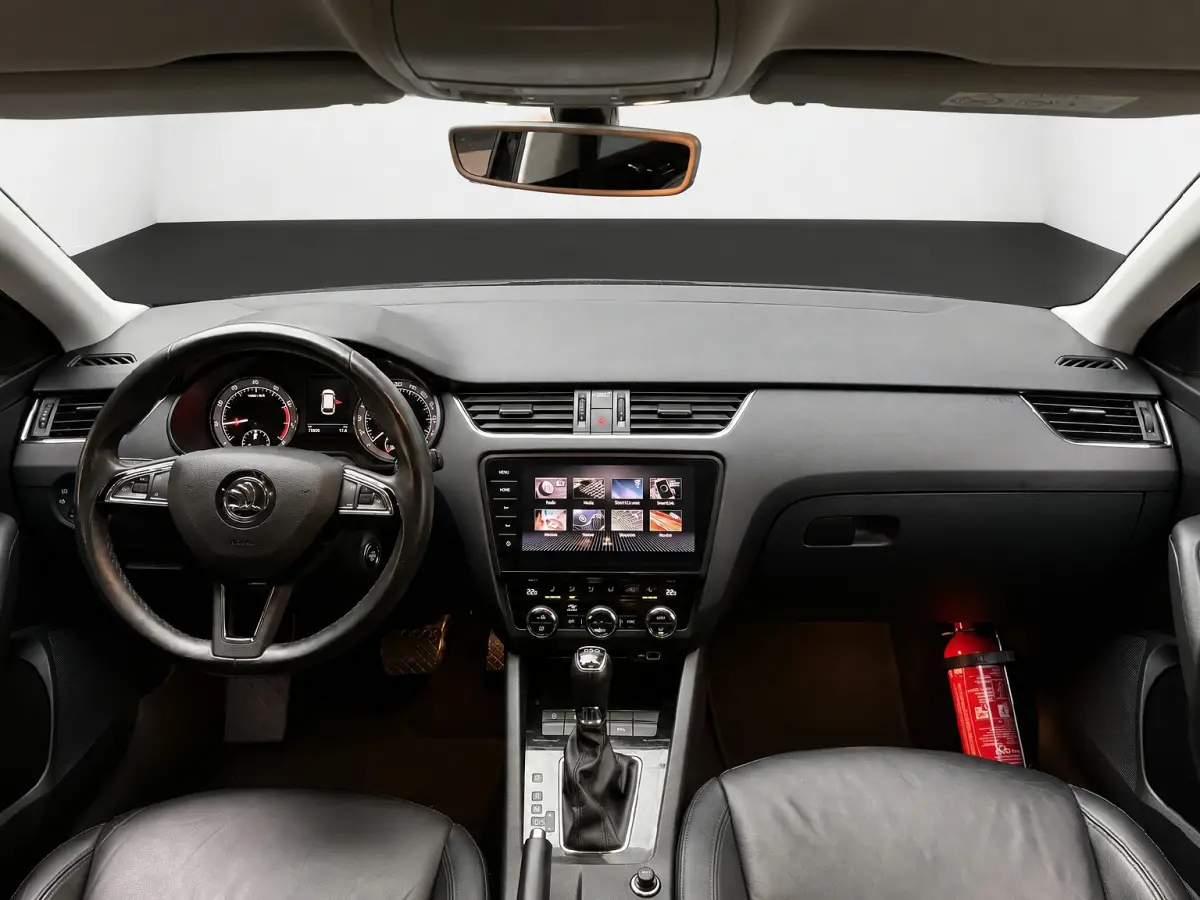 1.5 TSI 150PK DSG GREENTECH BUSINESS PLUS EDITION TREKHAAK/CAMERA/CARPLAY/LEDER