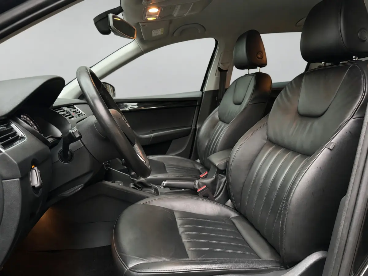 1.5 TSI 150PK DSG GREENTECH BUSINESS PLUS EDITION TREKHAAK/CAMERA/CARPLAY/LEDER