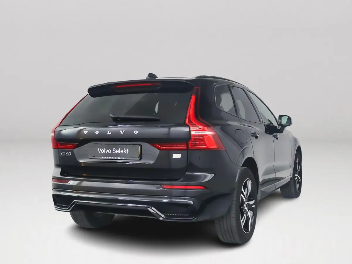 T6 Plug-in hybrid AWD Plus Dark | Panoramadak | Parkeercamera | Stoel- en Stuurverwarming