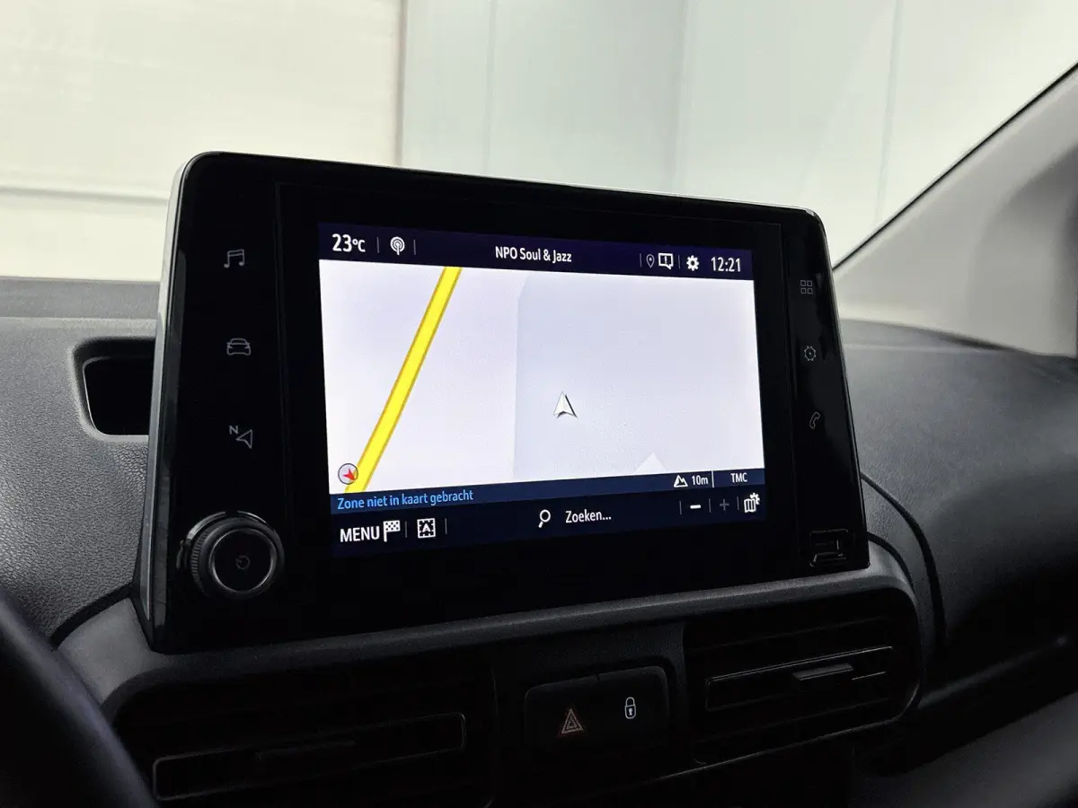 1.5D L1H1 Innovation | Automaat | Trekhaak | Camera | Navigatie | Lichtmetalen velgen