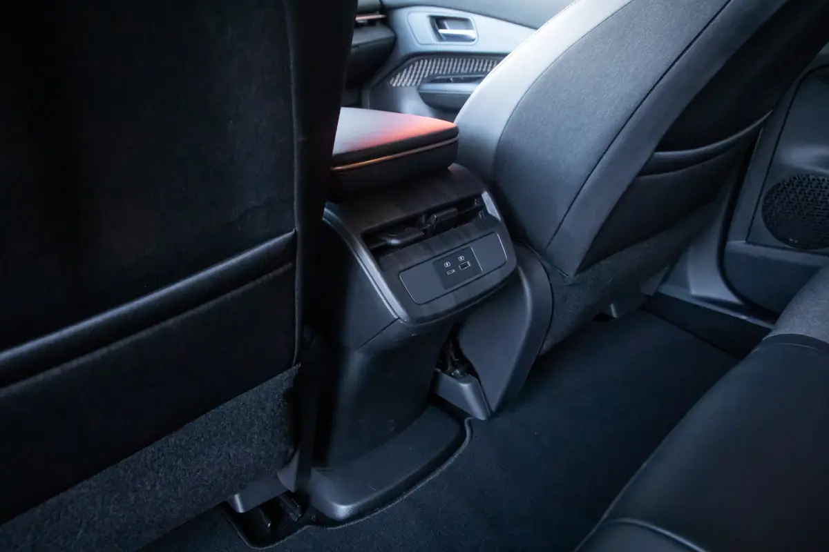Evolve 66 kWh | Adap.cruise | 360 Camera | Apple Carplay/Android Auto | Elec.stoelen | Stoelverwarming | | Achteruitrijcamera | Apple Carplay/Android Auto|telefoonintegratie premium | Cruise